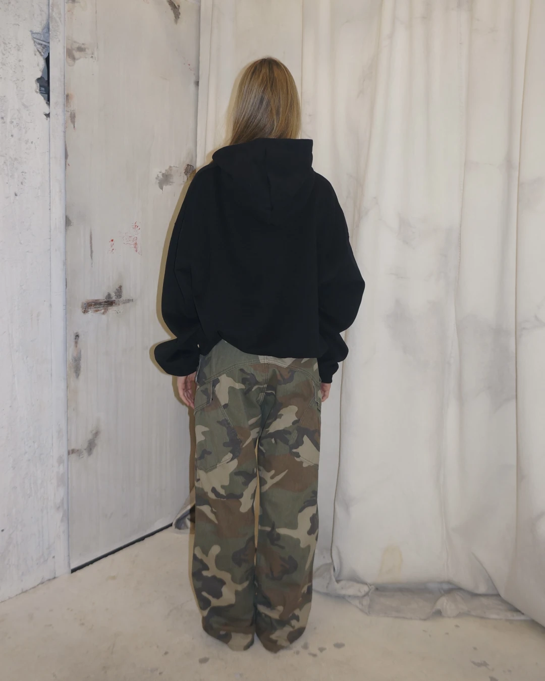 Худи 1SWH/020485-999 Look Online