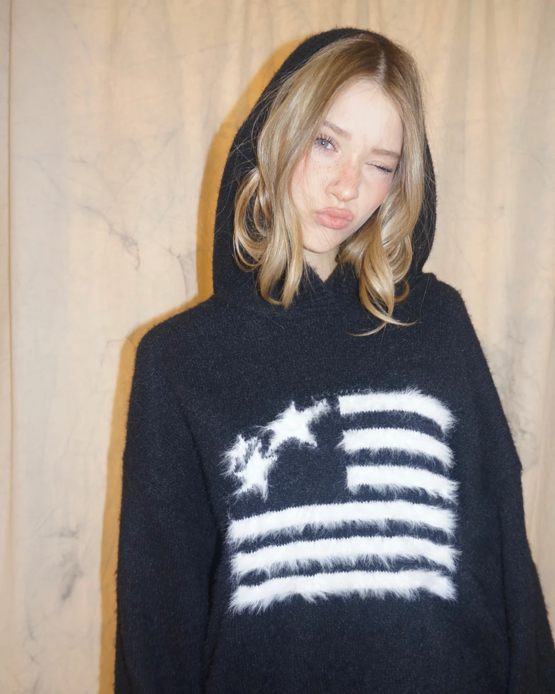 Худи 1SWH/020320-999 Look Online