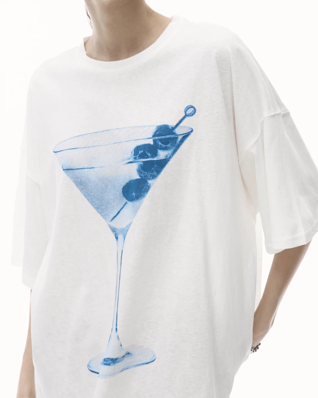 Футболка oversize с удлиненным рукавом "Бокал" Look Online